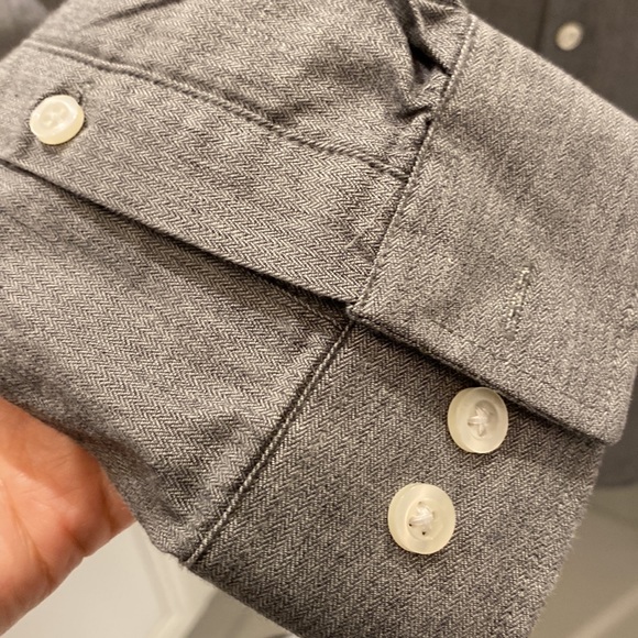 Michael Kors shirt - Picture 8 of 9